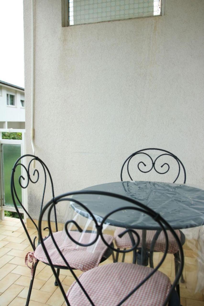 Apartments Zdravko - 150 M From Sandy Beach Duce Exterior photo