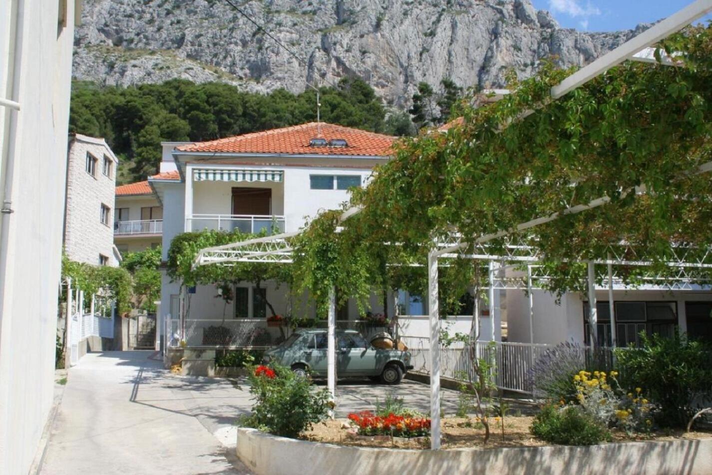 Apartments Zdravko - 150 M From Sandy Beach Duce Exterior photo